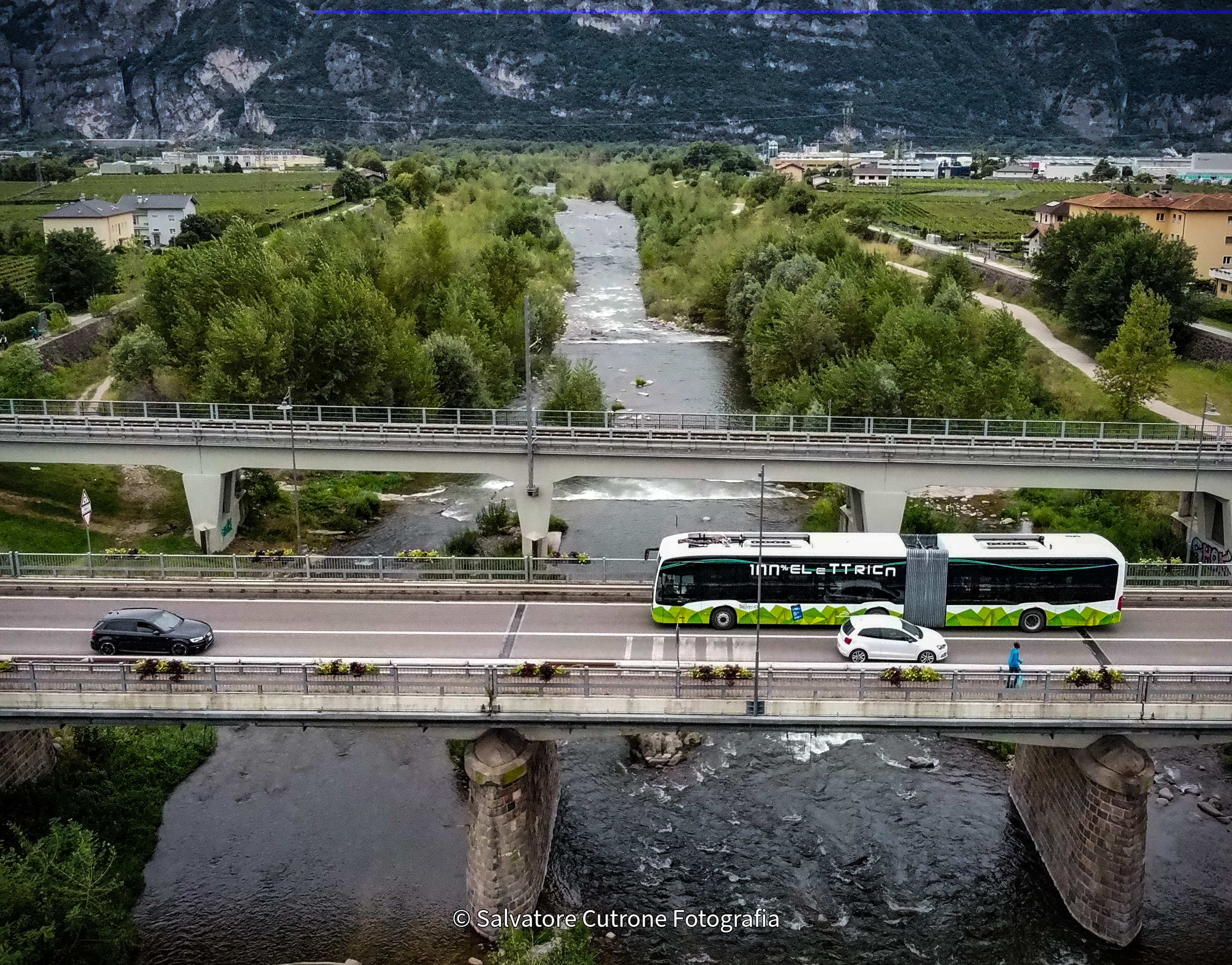 foto Mercedes E-Citaro 18 metri